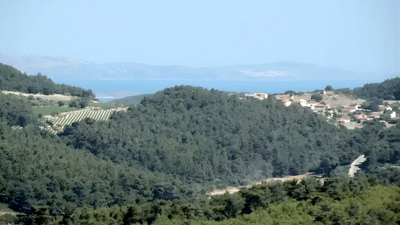 URLA'DA 15 HEKTARLIK DOĞAL SİT ALANI YAPILAŞMAYA AÇILDI